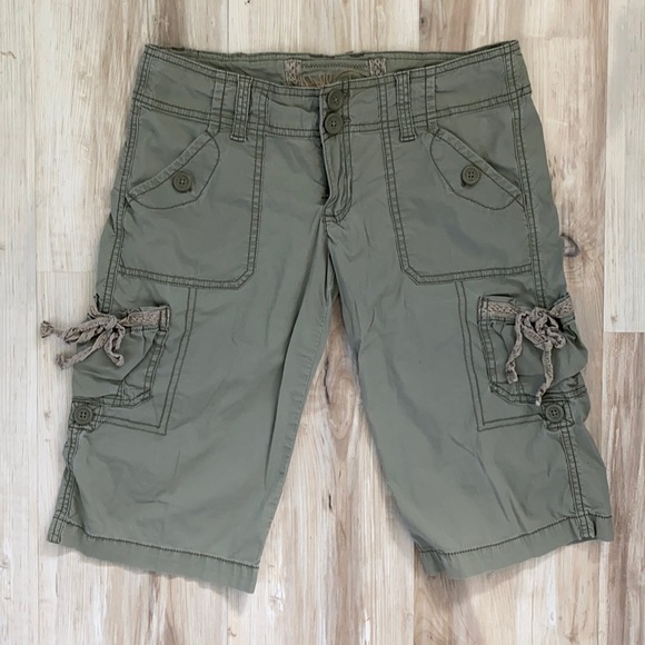 ❤️ Hollister Stretch Cargo Shorts Size Small - Picture 1 of 7